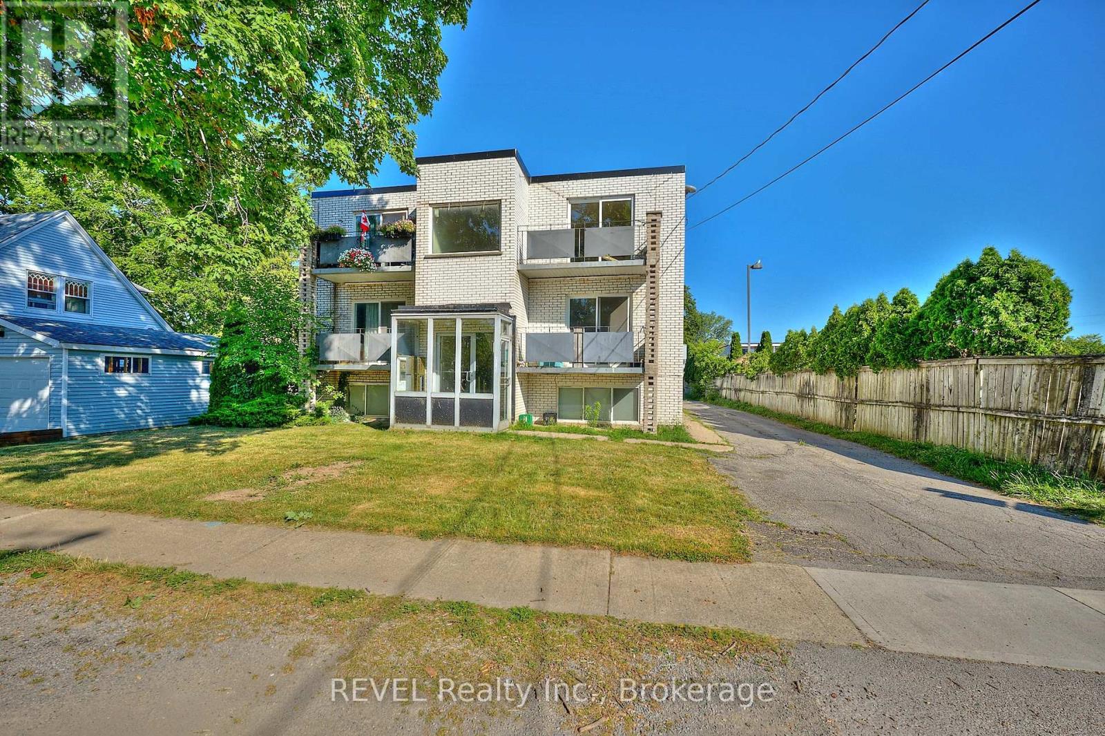 3865 FRONT STREET, Niagara Falls, Ontario