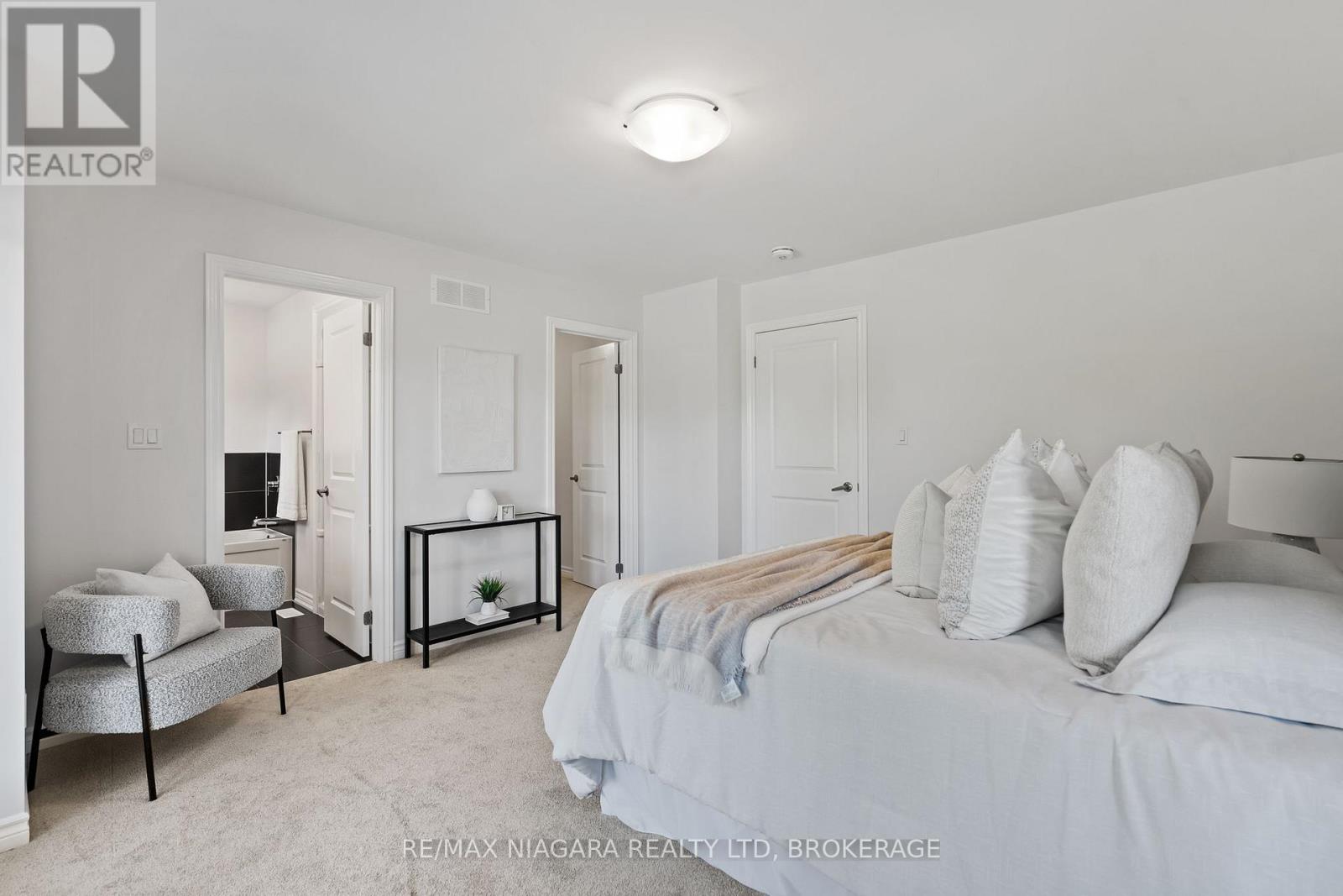 219 Wells Avenue, Fort Erie, Ontario L0S 1N0 - Photo 19 - X12532690