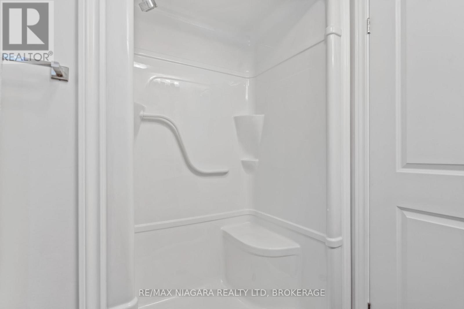 219 Wells Avenue, Fort Erie, Ontario L0S 1N0 - Photo 23 - X12532690