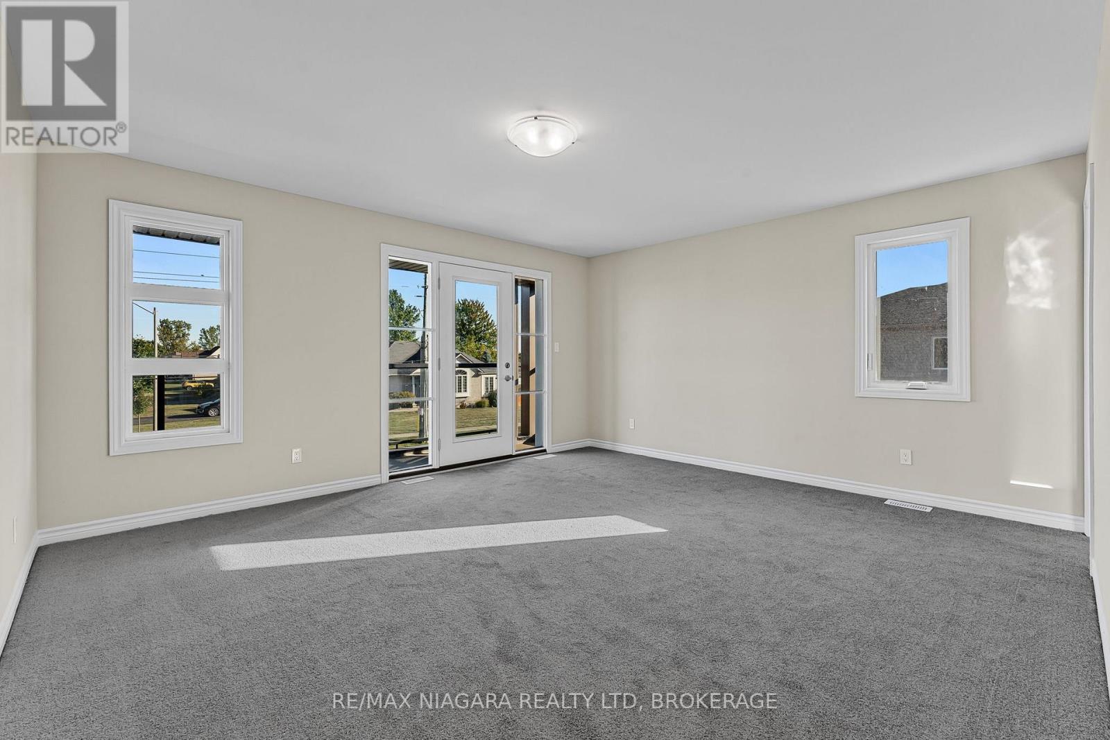 3219 Dominion Road, Fort Erie, Ontario L0S 1N0 - Photo 20 - X12532692