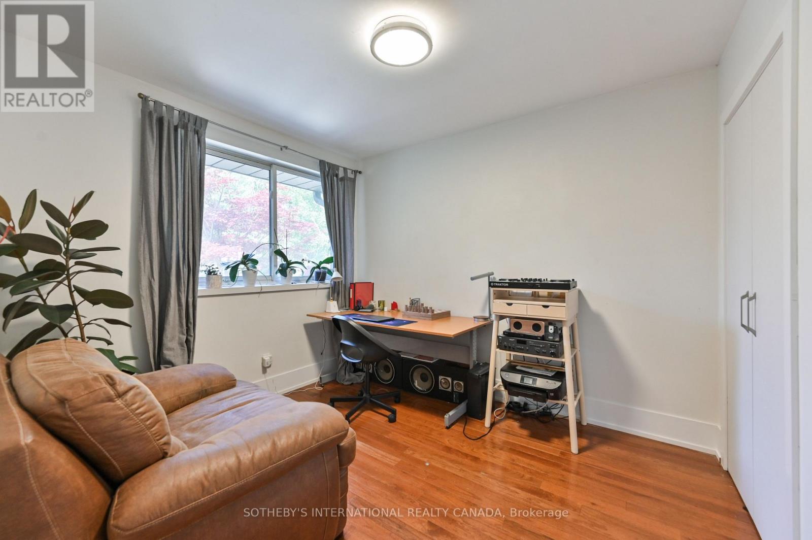 130 Monsheen Drive, Vaughan, Ontario  L4L 2E7 - Photo 15 - N12532350