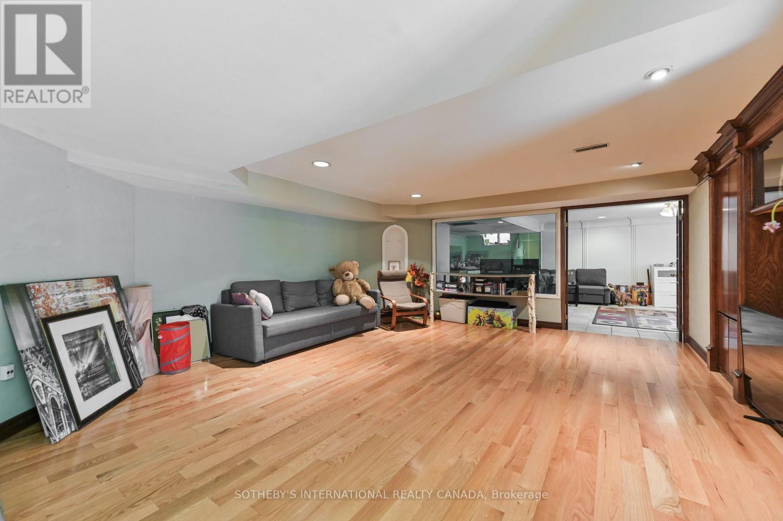 130 Monsheen Drive, Vaughan, Ontario  L4L 2E7 - Photo 18 - N12532350