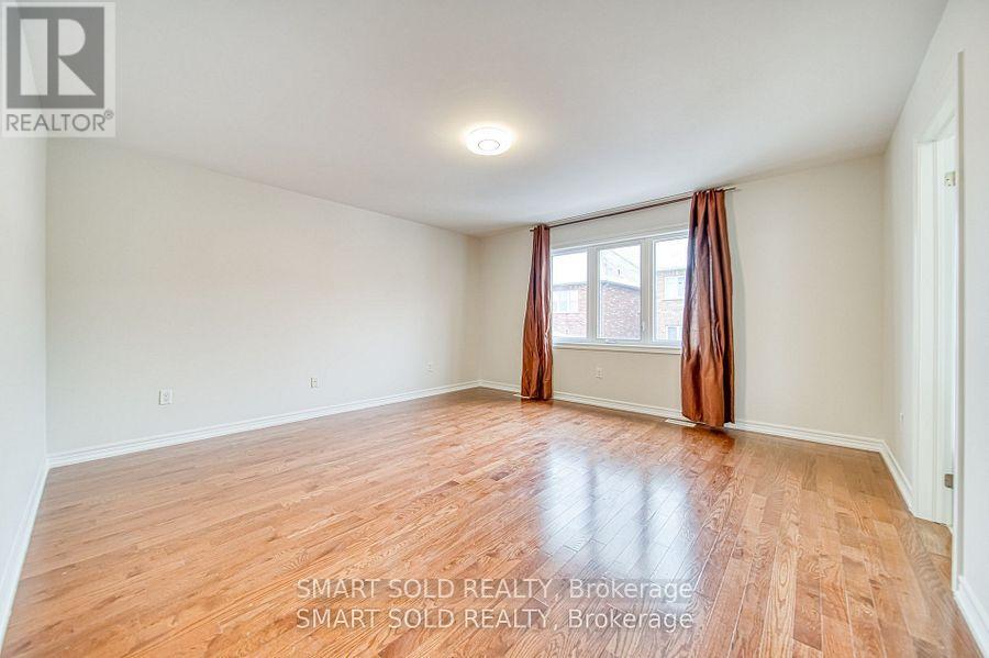 193 Roadhouse Boulevard, Newmarket, Ontario  L3X 3K6 - Photo 10 - N12532364