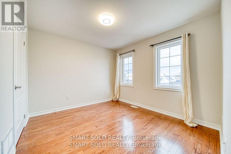 193 Roadhouse Boulevard, Newmarket, Ontario  L3X 3K6 - Photo 12 - N12532364