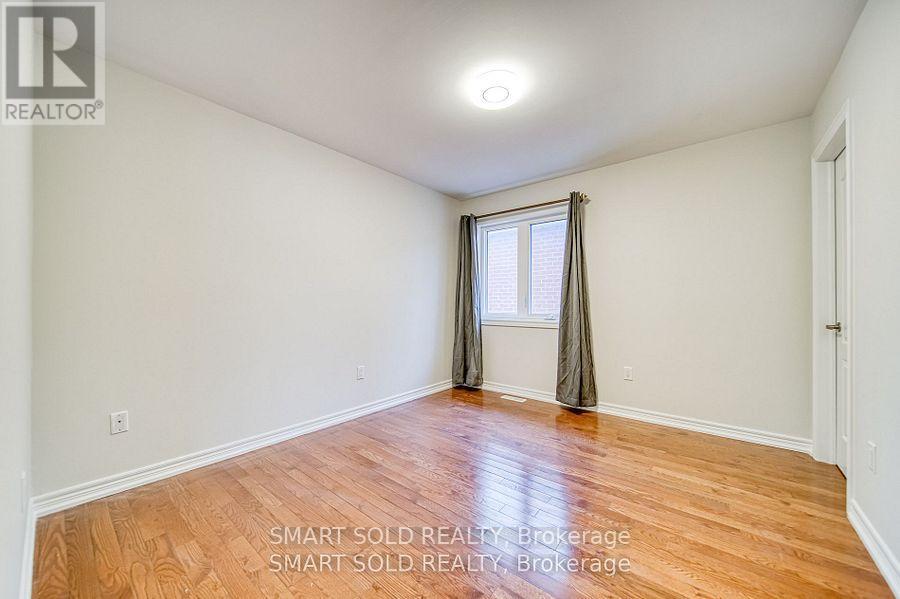 193 Roadhouse Boulevard, Newmarket, Ontario  L3X 3K6 - Photo 13 - N12532364