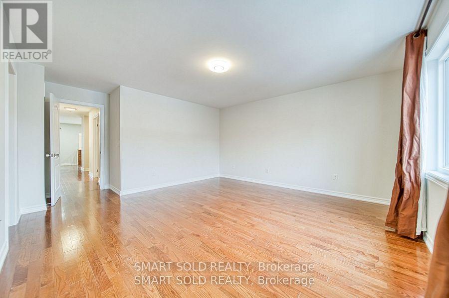 193 Roadhouse Boulevard, Newmarket, Ontario  L3X 3K6 - Photo 16 - N12532364