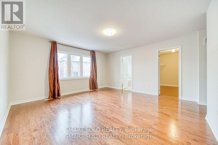 193 Roadhouse Boulevard, Newmarket, Ontario  L3X 3K6 - Photo 17 - N12532364