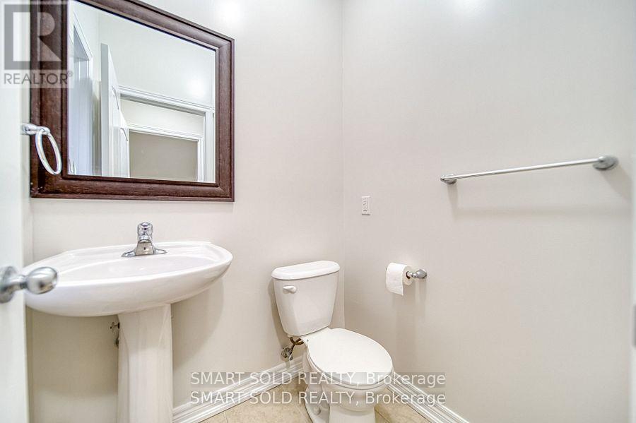 193 Roadhouse Boulevard, Newmarket, Ontario  L3X 3K6 - Photo 19 - N12532364