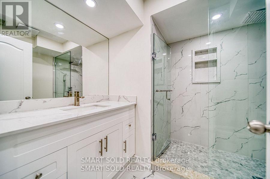 193 Roadhouse Boulevard, Newmarket, Ontario  L3X 3K6 - Photo 21 - N12532364