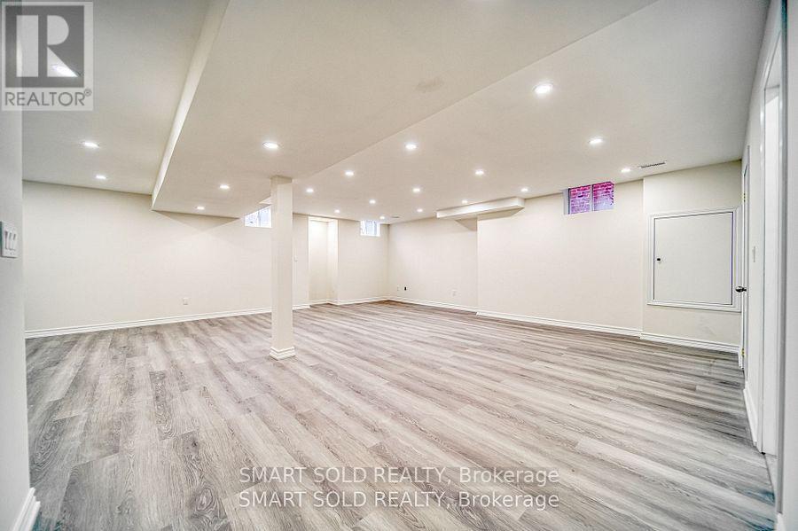 193 Roadhouse Boulevard, Newmarket, Ontario  L3X 3K6 - Photo 22 - N12532364