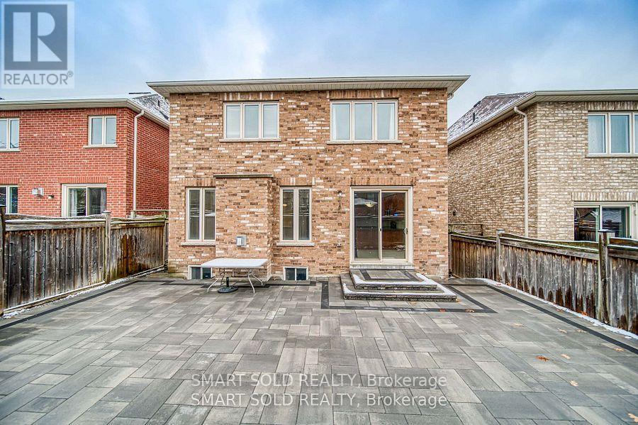 193 Roadhouse Boulevard, Newmarket, Ontario  L3X 3K6 - Photo 23 - N12532364