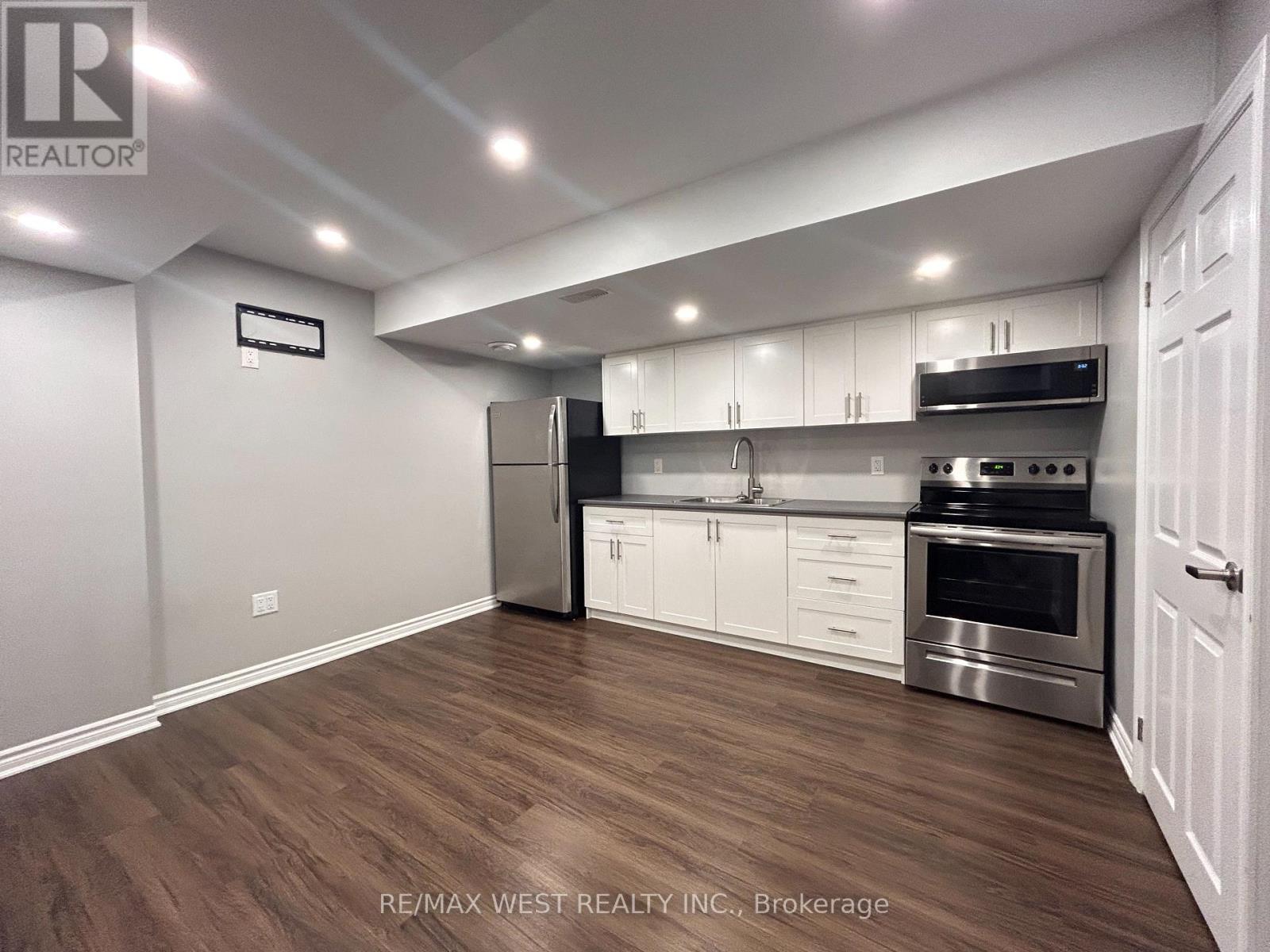 149 Sharpe Crescent, New Tecumseth, Ontario  L0G 1W0 - Photo 3 - N12532398