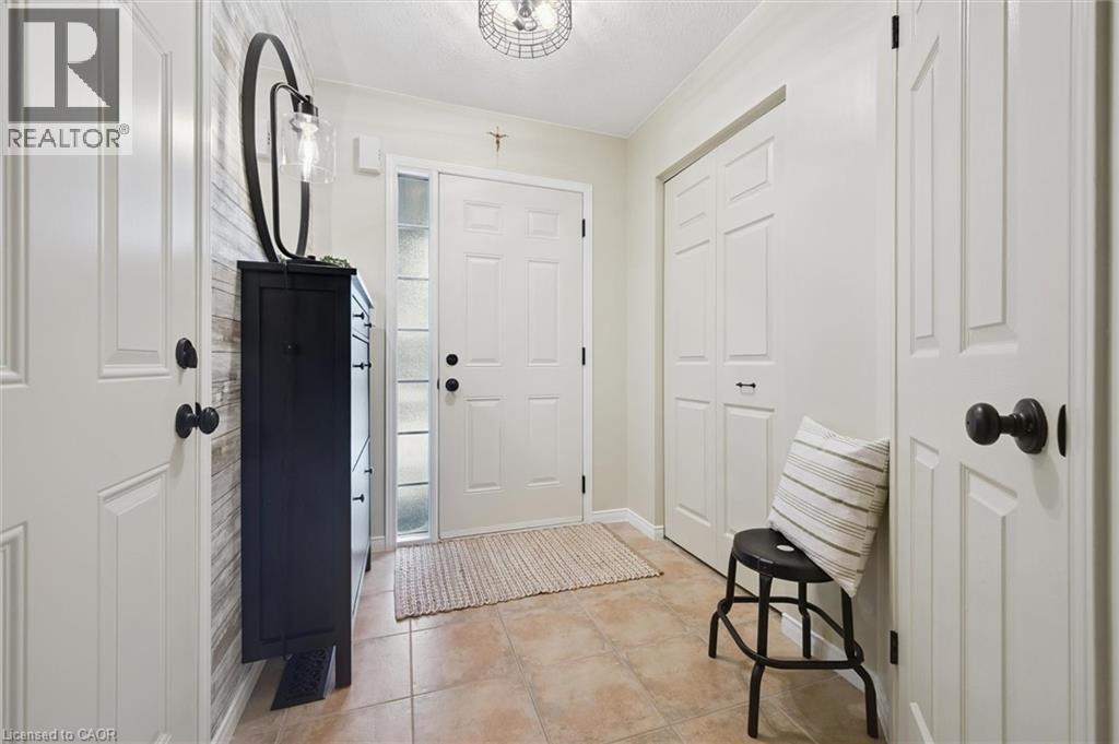 42 Fallowfield Drive Unit# 15, Kitchener, Ontario  N2C 0A8 - Photo 3 - 40787134