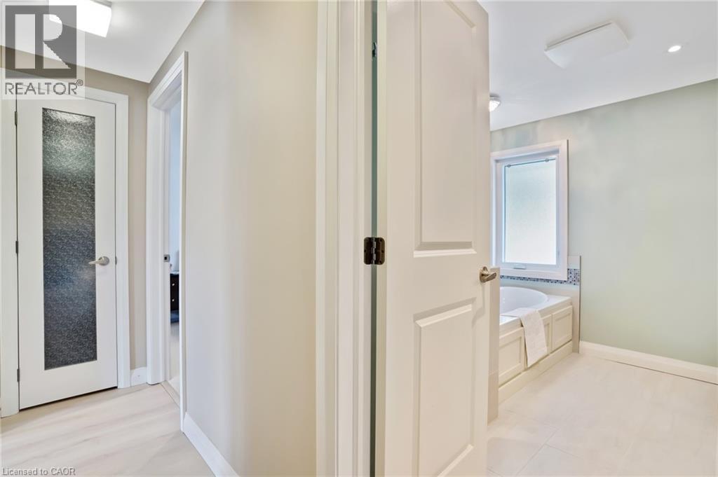 12 Sycamore Place, Kitchener, Ontario  N2M 4G1 - Photo 17 - 40786490