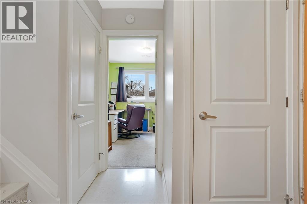 12 Sycamore Place, Kitchener, Ontario  N2M 4G1 - Photo 30 - 40786490