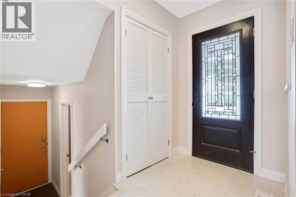 12 Sycamore Place, Kitchener, Ontario  N2M 4G1 - Photo 5 - 40786490