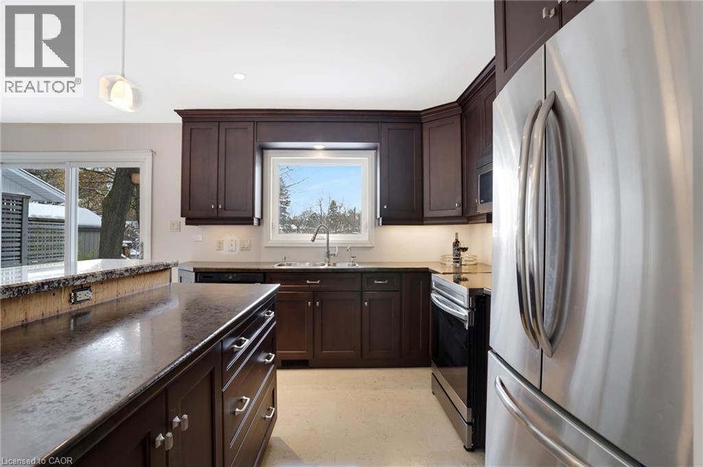 12 Sycamore Place, Kitchener, Ontario  N2M 4G1 - Photo 9 - 40786490