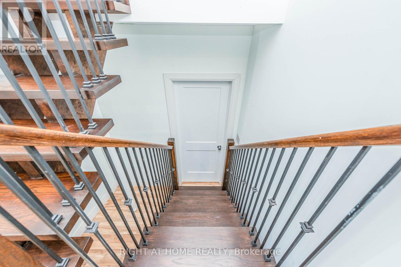 11 Ottaway Avenue, Barrie, Ontario  L4M 2W6 - Photo 32 - S12532276