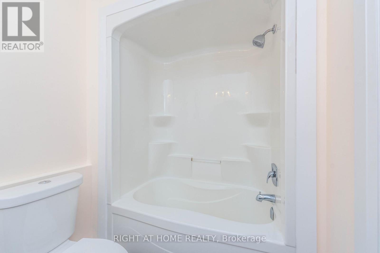 11 Ottaway Avenue, Barrie, Ontario  L4M 2W6 - Photo 37 - S12532276