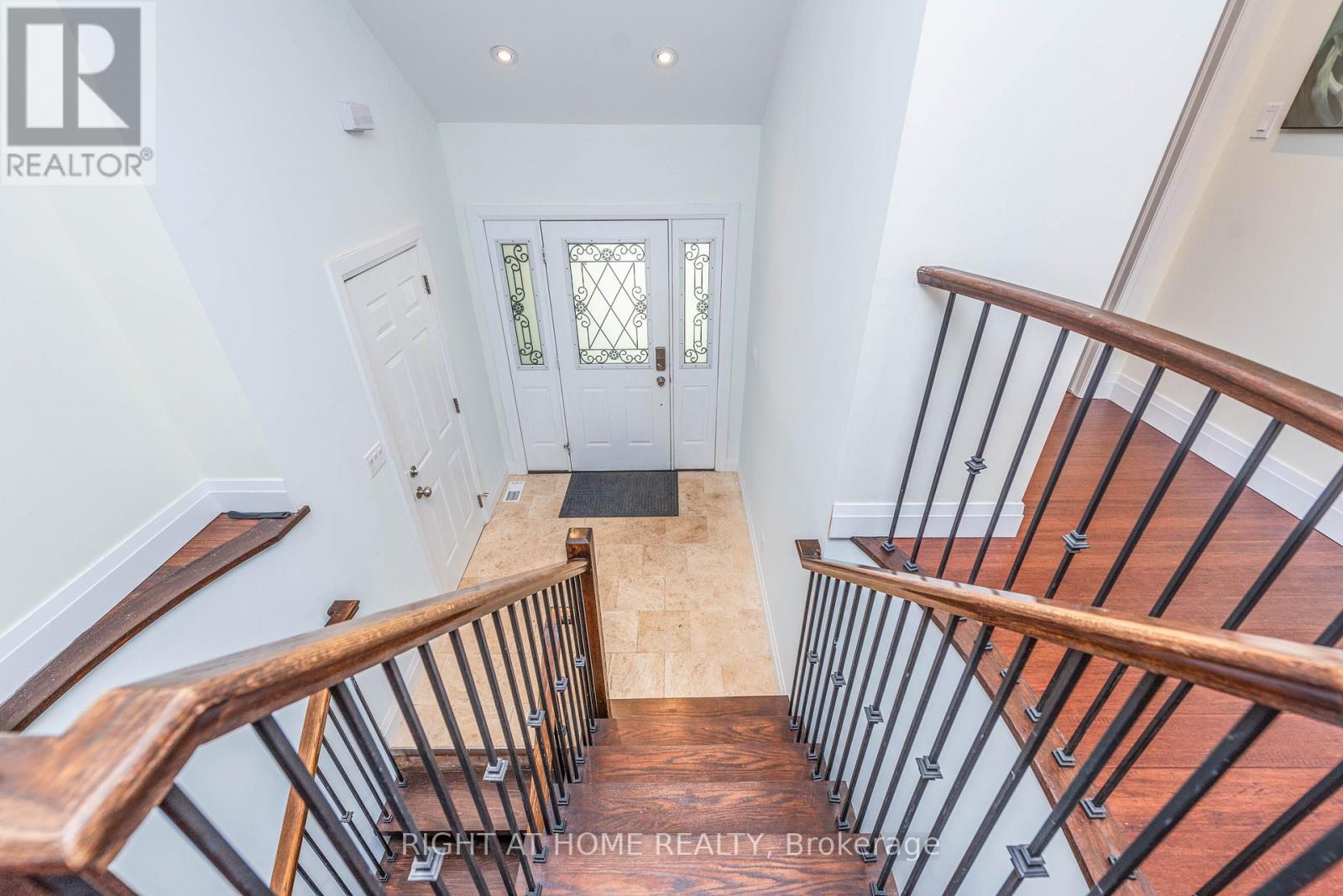 11 Ottaway Avenue, Barrie, Ontario  L4M 2W6 - Photo 7 - S12532276