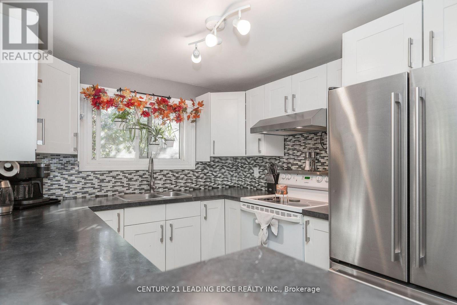 14 Quail Crescent, Barrie, Ontario  L4N 6X1 - Photo 8 - S12532362