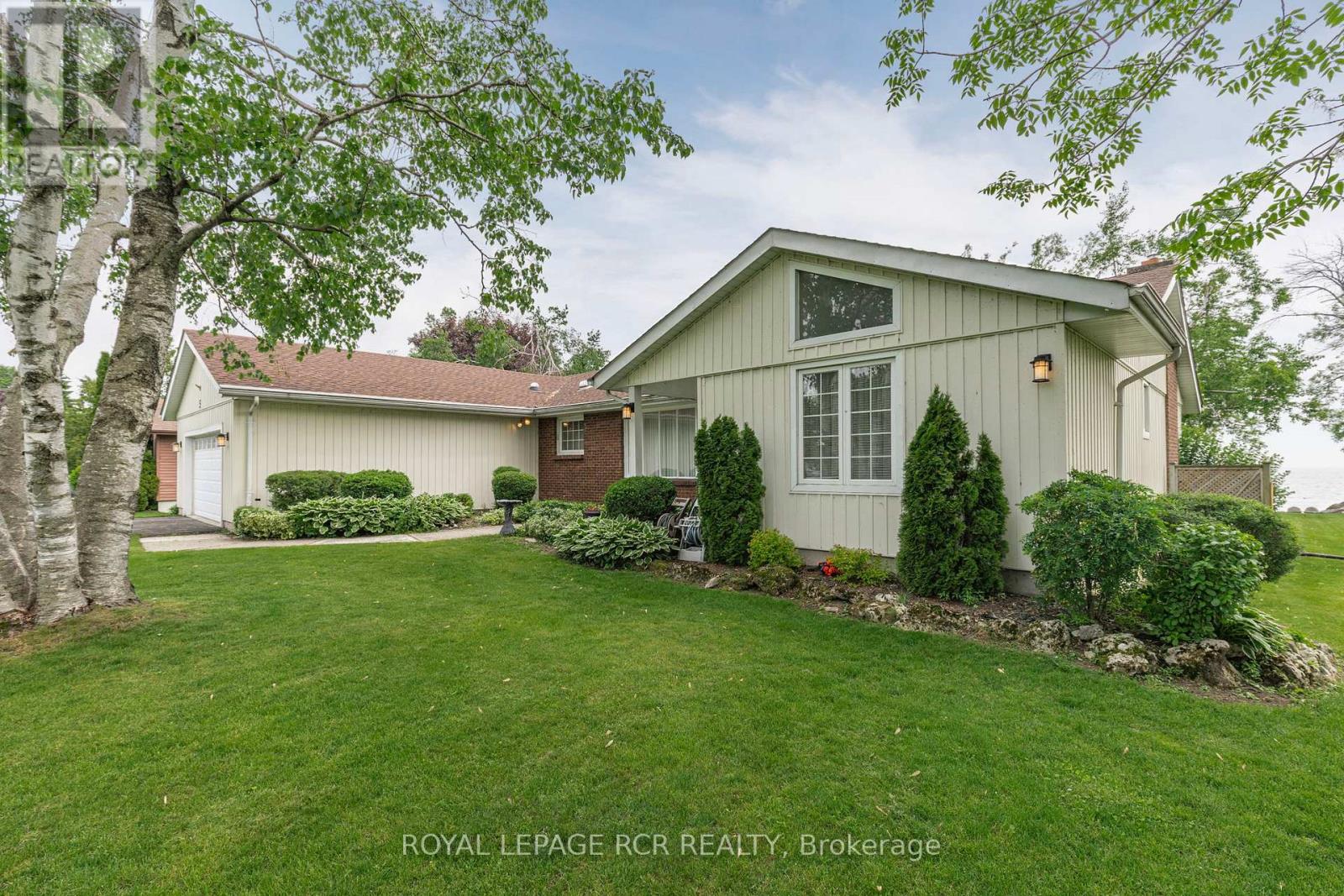 5 Park Lane, Ramara, Ontario  L0K 1B0 - Photo 2 - S12532412