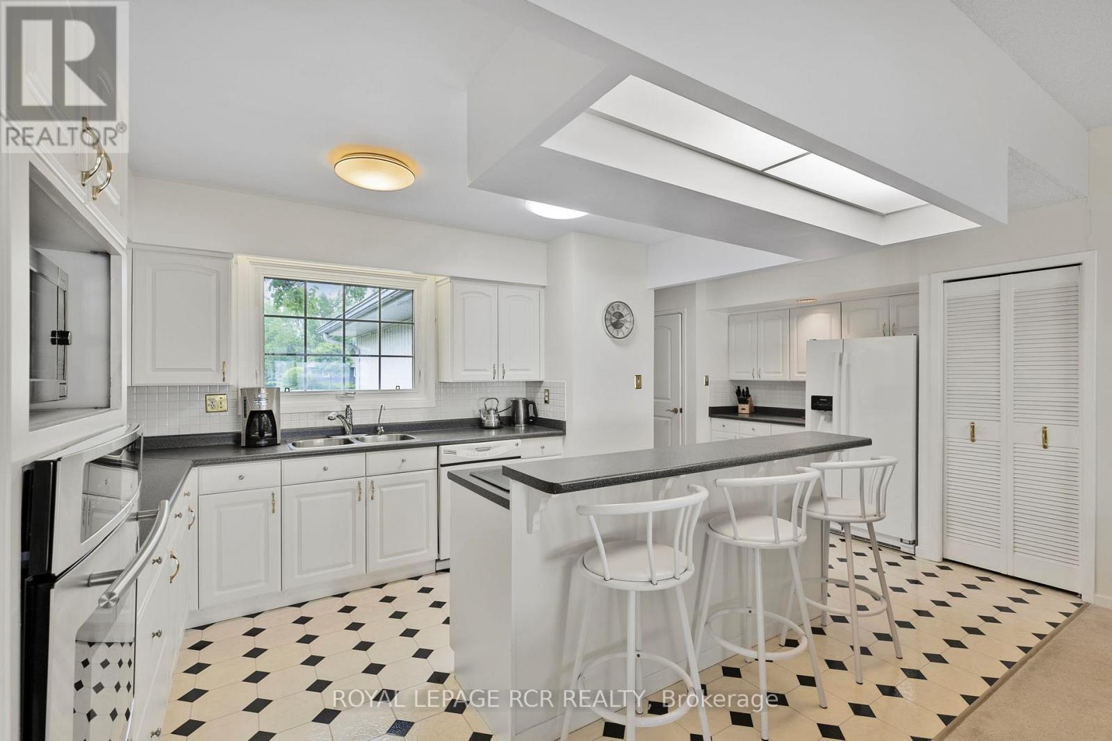 5 Park Lane, Ramara, Ontario  L0K 1B0 - Photo 24 - S12532412