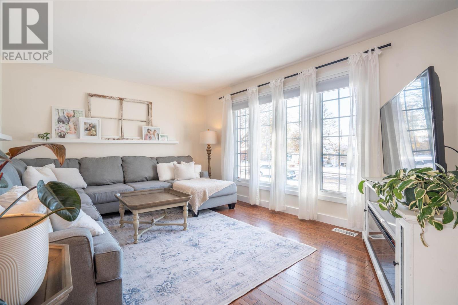 22 Lasalle Ct, Sault Ste. Marie, Ontario  P6B 4R6 - Photo 17 - SM253218