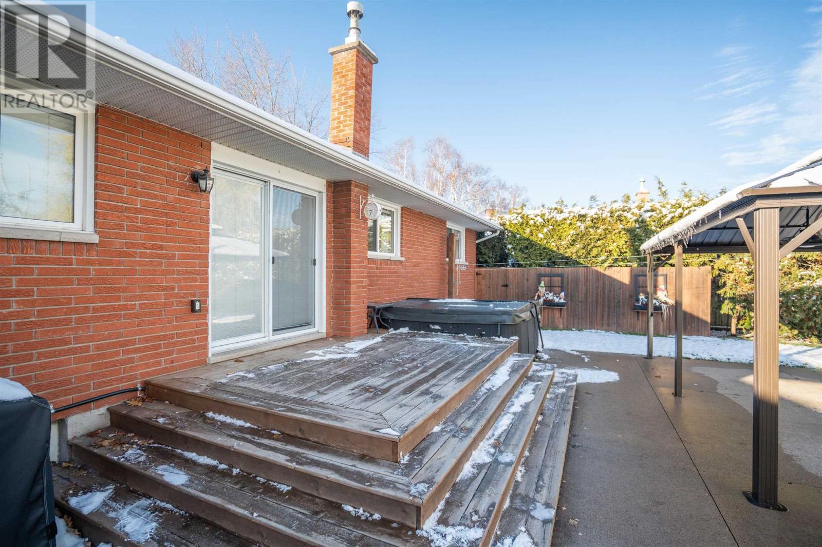 22 Lasalle Ct, Sault Ste. Marie, Ontario  P6B 4R6 - Photo 8 - SM253218