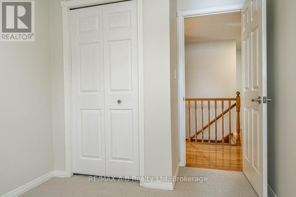 86 Freeland Drive, Stratford, Ontario  N4Z 1H1 - Photo 31 - X12532738