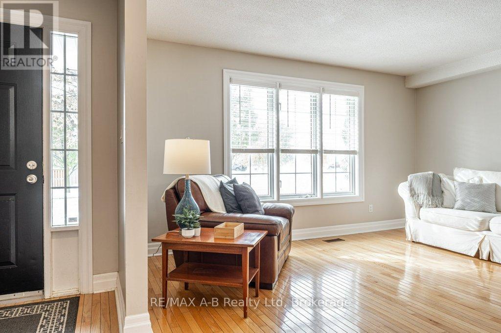 86 Freeland Drive, Stratford, Ontario  N4Z 1H1 - Photo 4 - X12532738