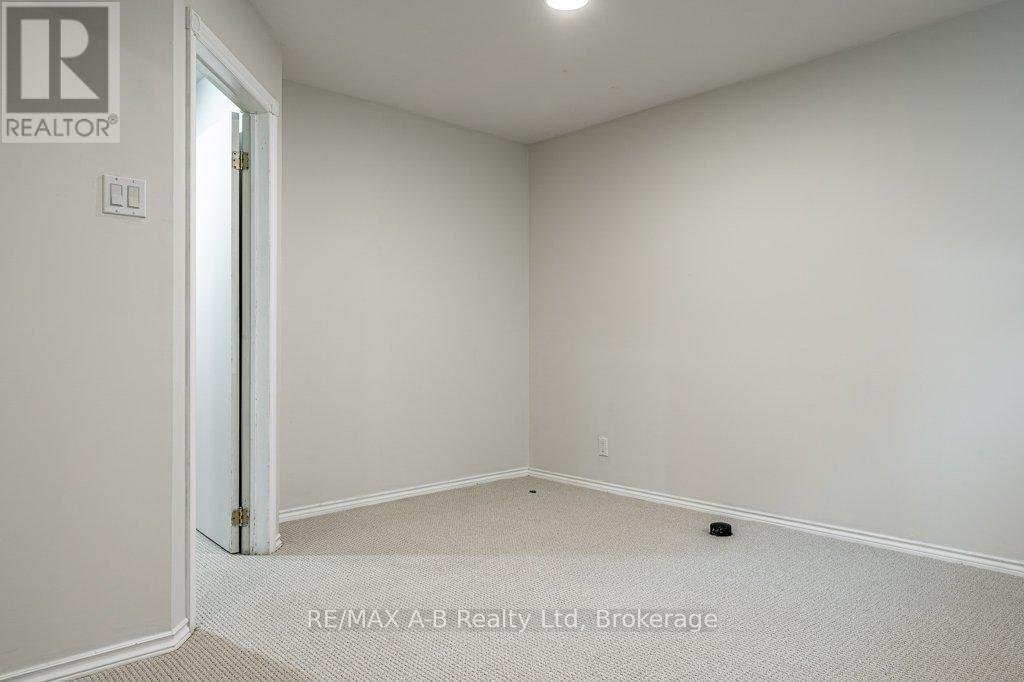 86 Freeland Drive, Stratford, Ontario  N4Z 1H1 - Photo 44 - X12532738