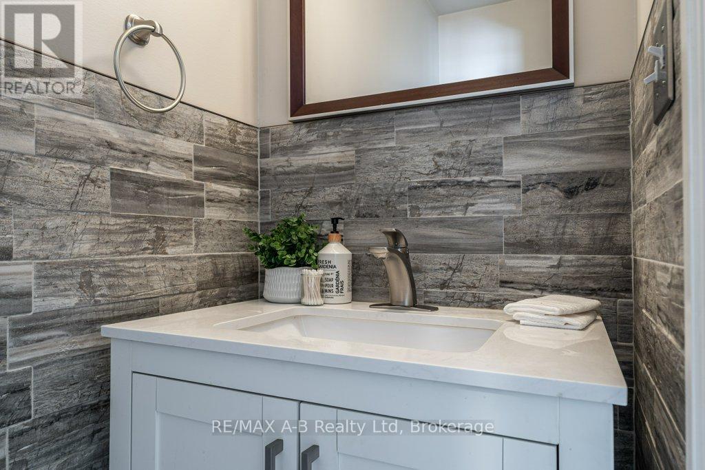 86 Freeland Drive, Stratford, Ontario  N4Z 1H1 - Photo 7 - X12532738