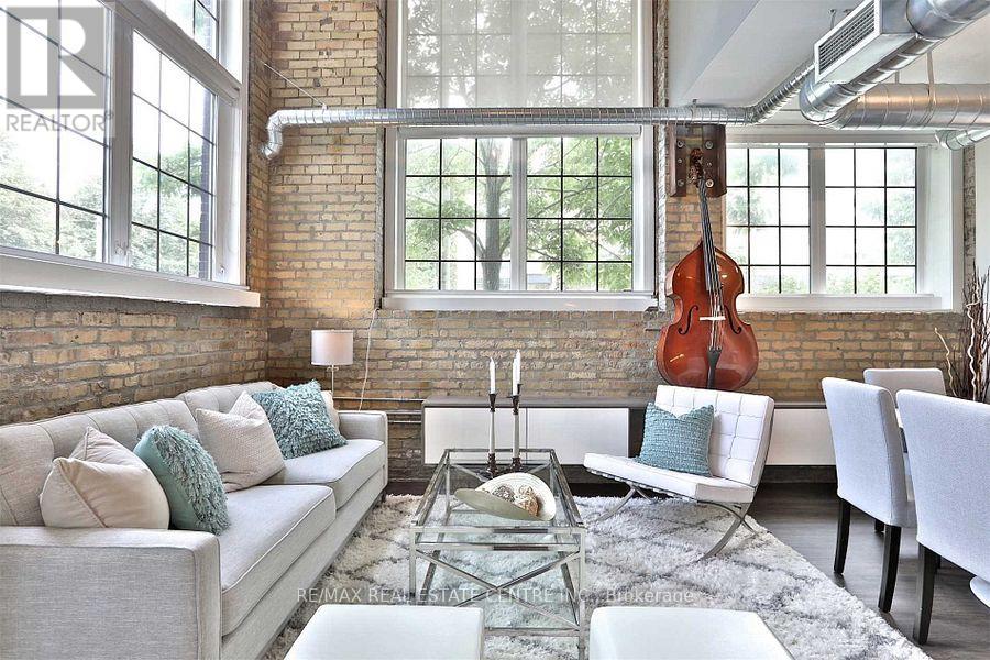 A10 - 1100 Lansdowne Avenue, Toronto, Ontario  M6H 4K1 - Photo 13 - W12532258