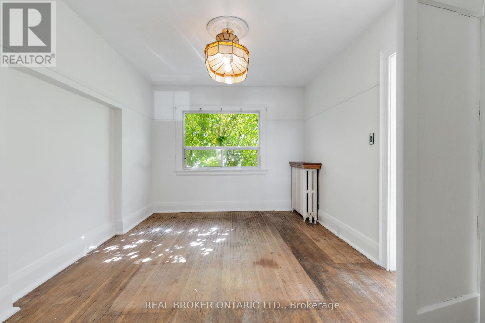 19 Lessard Avenue, Toronto, Ontario  M6S 1X6 - Photo 8 - W12532262