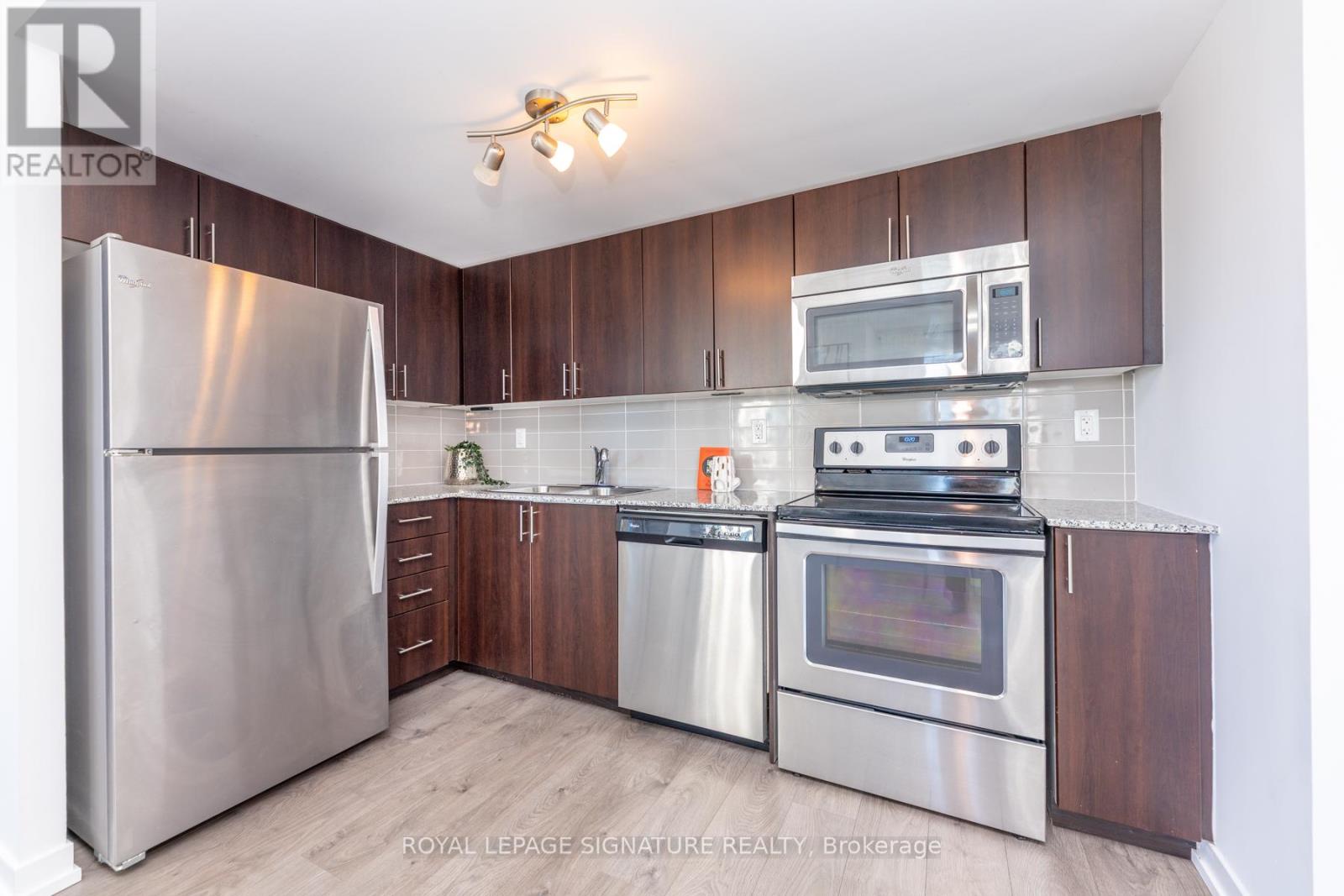 2201 - 1410 Dupont Street, Toronto, Ontario  M6H 0B6 - Photo 23 - W12532290