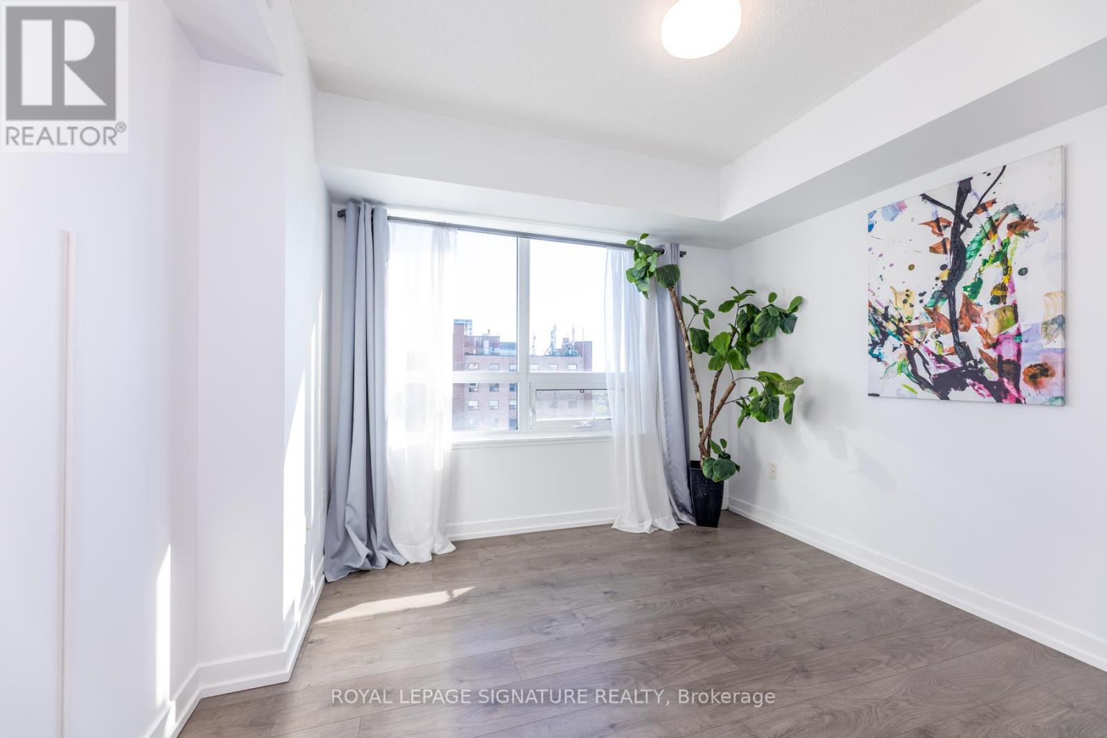 2201 - 1410 Dupont Street, Toronto, Ontario  M6H 0B6 - Photo 34 - W12532290