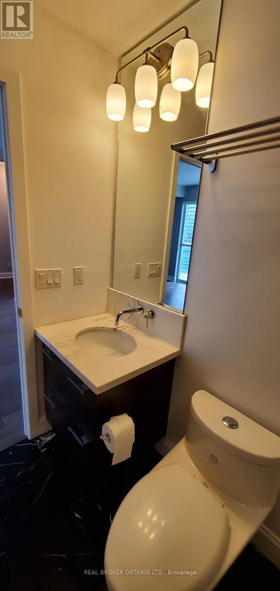 33 Shore Breeze Drive, Toronto, Ontario  M8V 0G1 - Photo 8 - W12532294