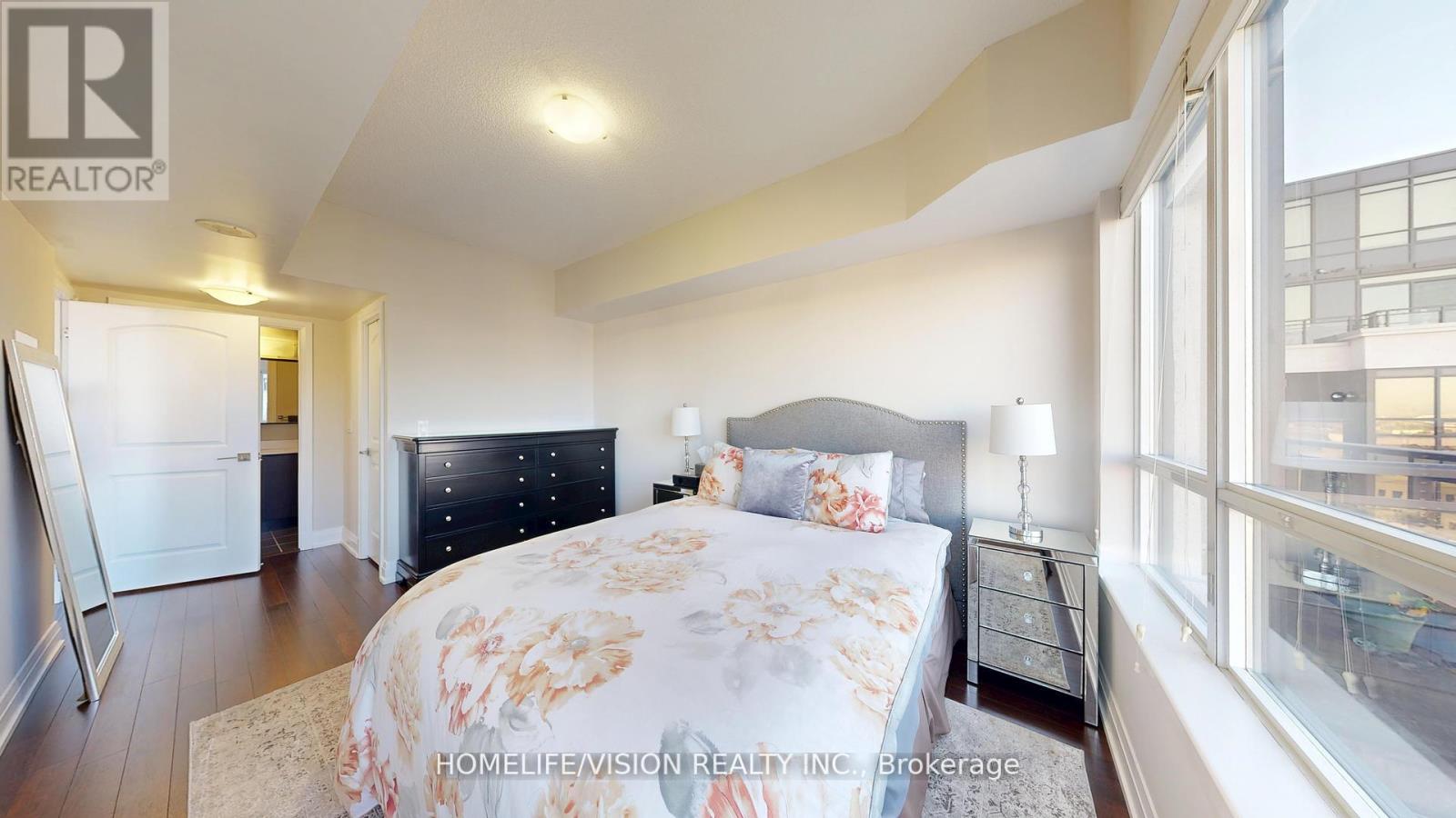1504 - 1060 Sheppard Avenue W, Toronto, Ontario  M3J 0G7 - Photo 11 - W12532304