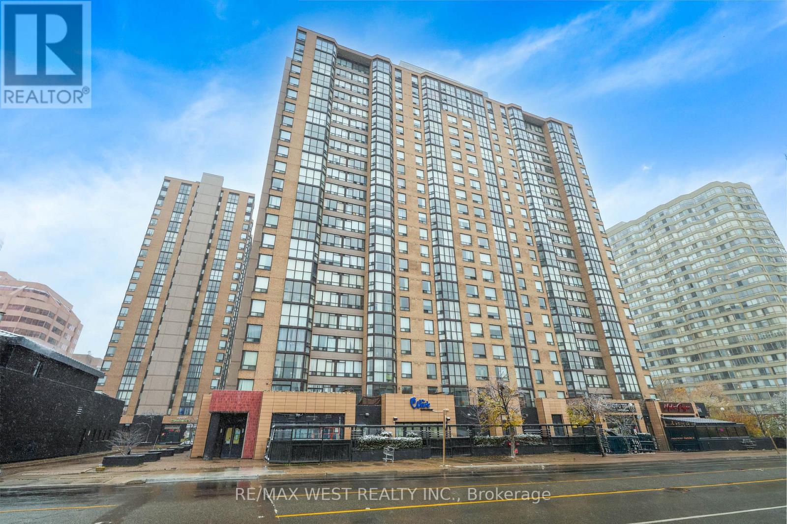 1102 - 285 ENFIELD PLACE, Mississauga, Ontario