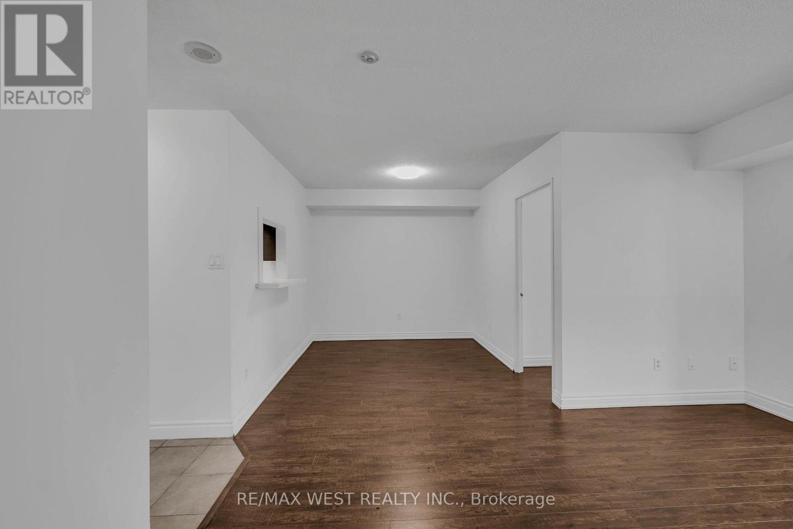 1102 - 285 Enfield Place, Mississauga, Ontario  L5B 3Y6 - Photo 14 - W12532406