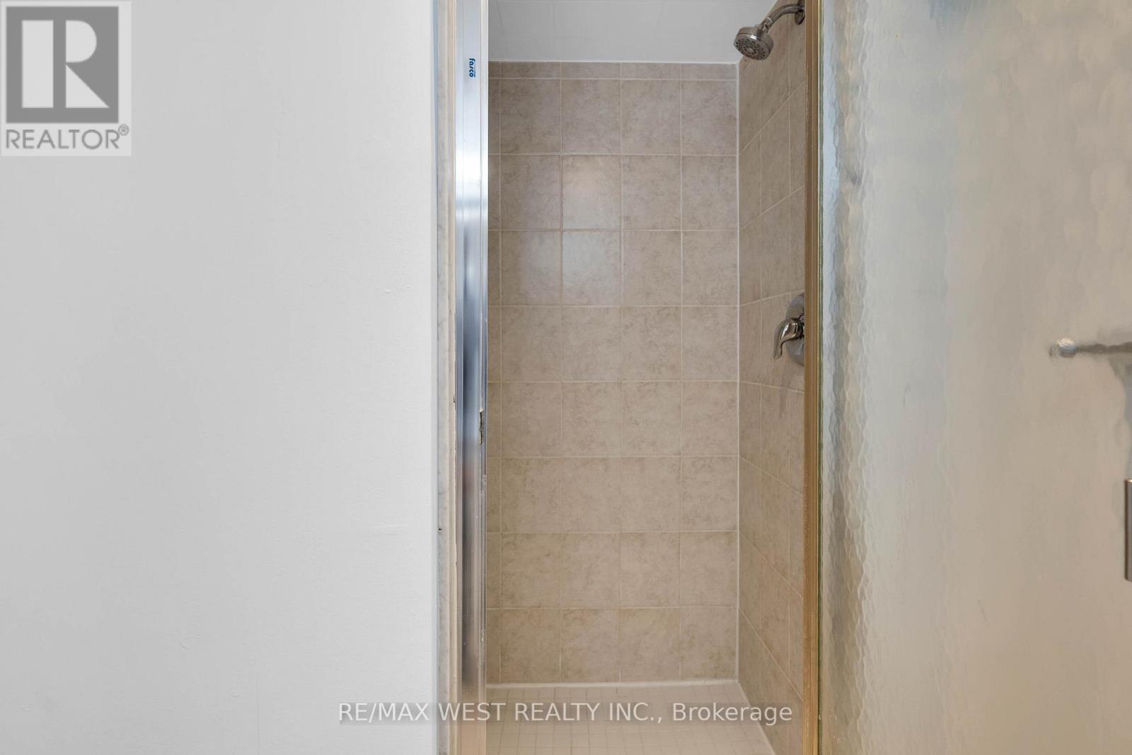 1102 - 285 Enfield Place, Mississauga, Ontario  L5B 3Y6 - Photo 27 - W12532406