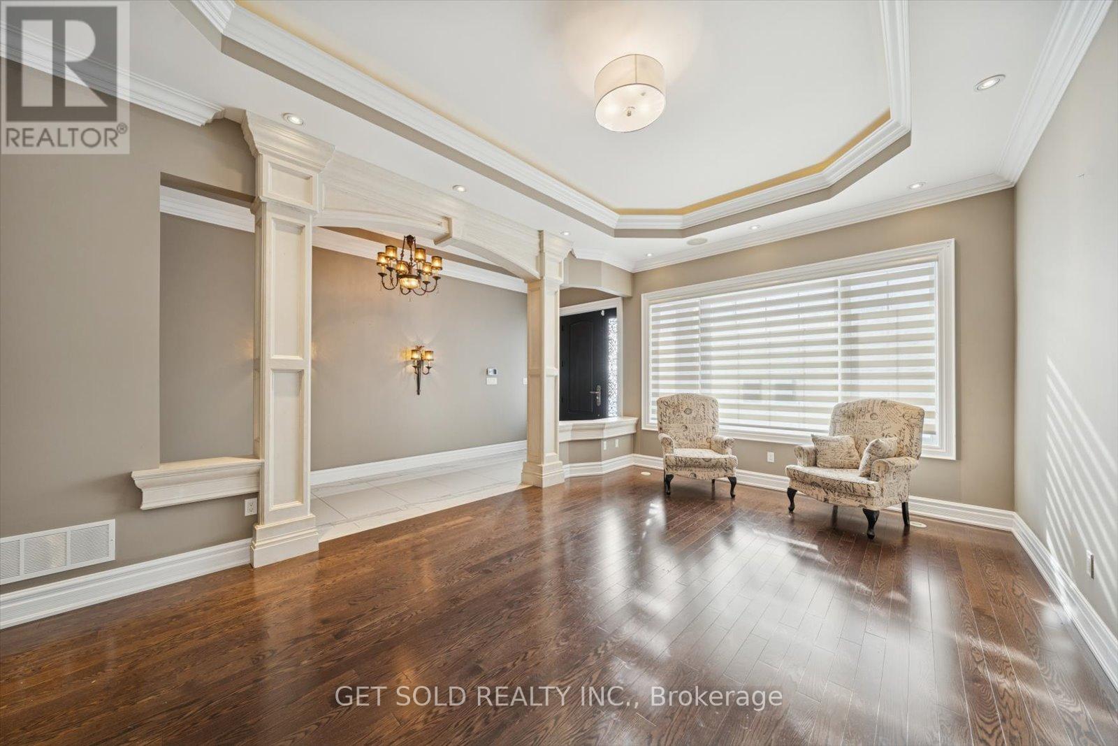 7 Tristan Court, Brampton, Ontario  L6Y 5S2 - Photo 12 - W12532414