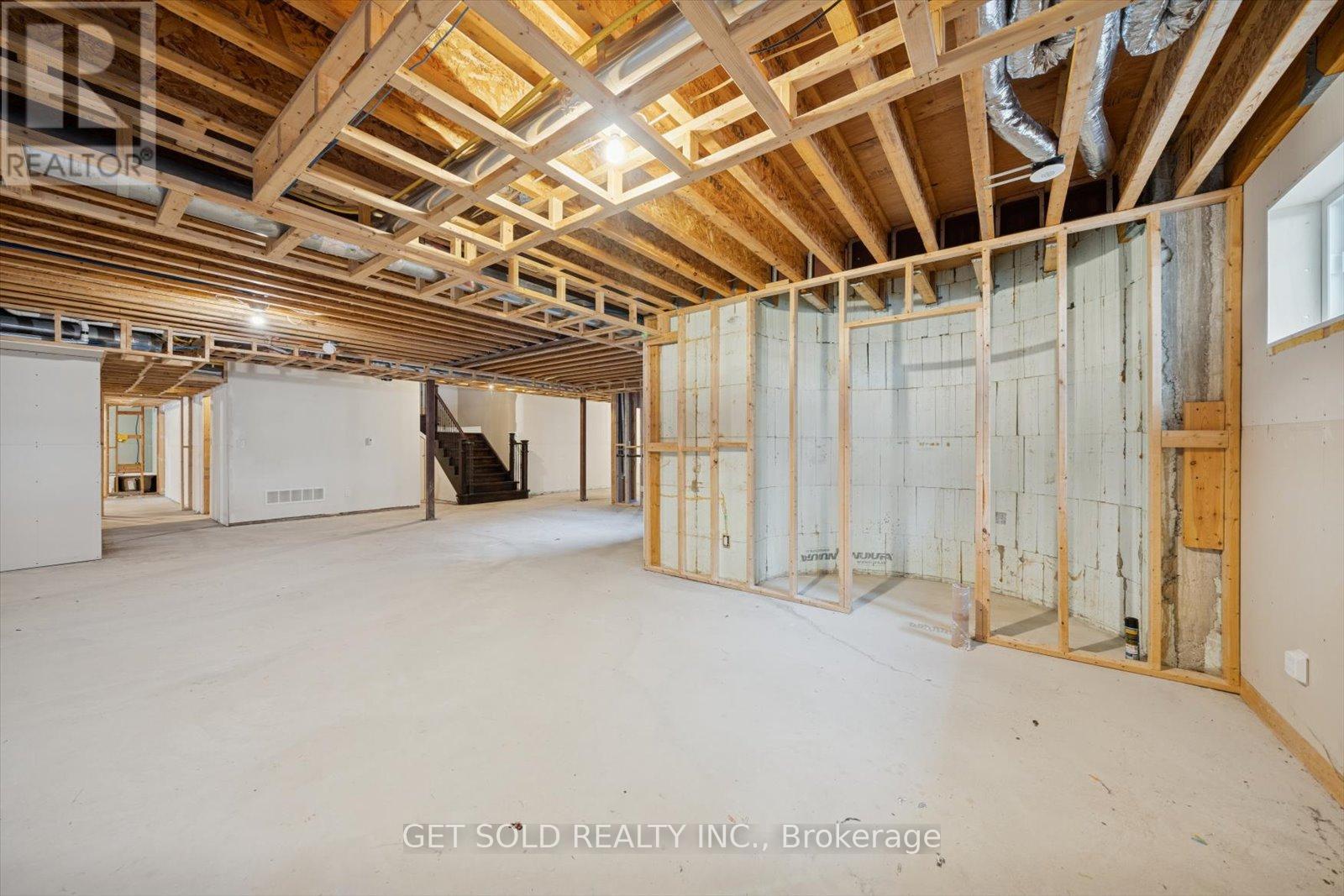 7 Tristan Court, Brampton, Ontario  L6Y 5S2 - Photo 32 - W12532414