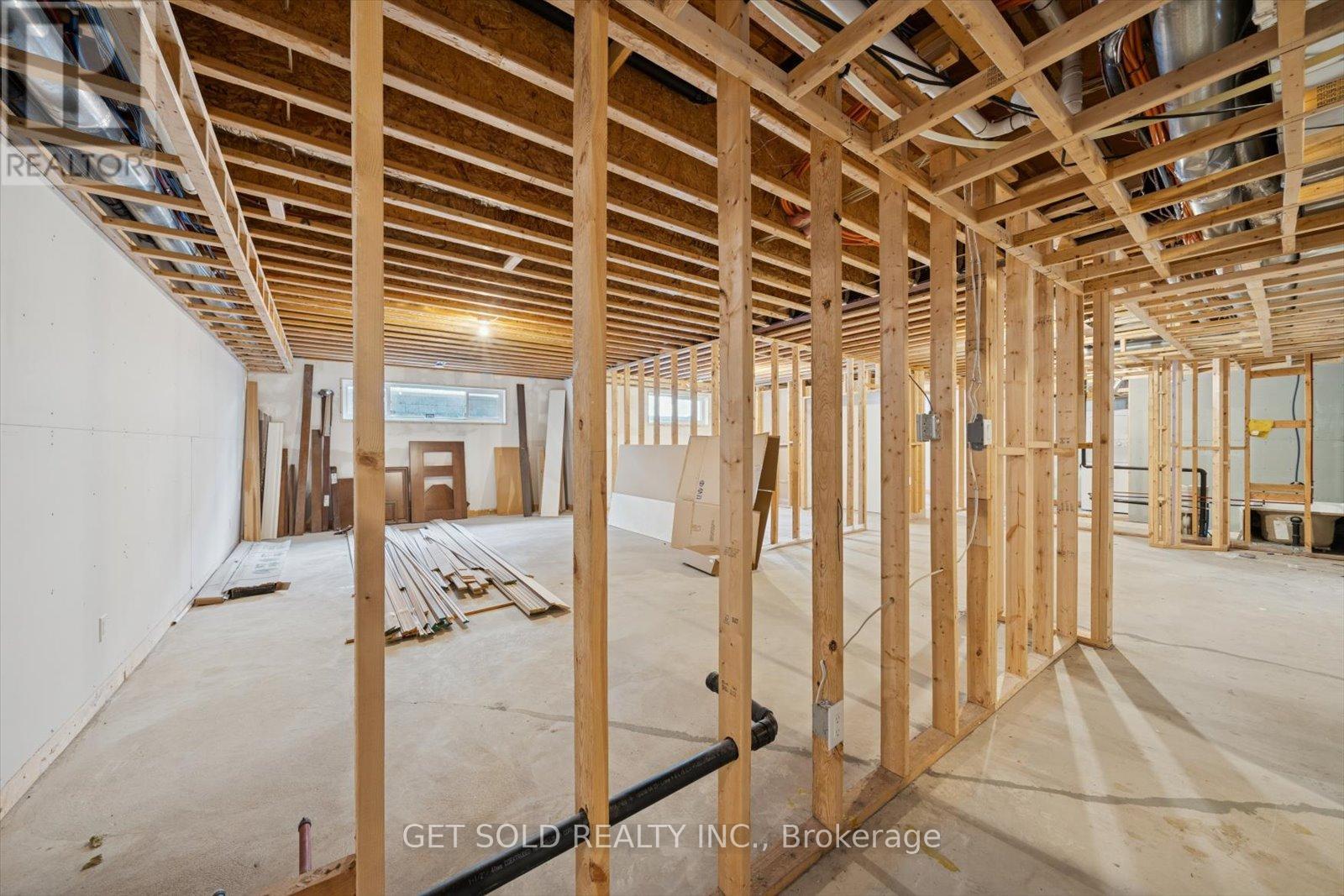 7 Tristan Court, Brampton, Ontario  L6Y 5S2 - Photo 33 - W12532414