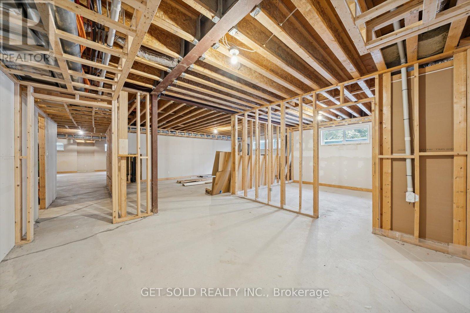 7 Tristan Court, Brampton, Ontario  L6Y 5S2 - Photo 34 - W12532414