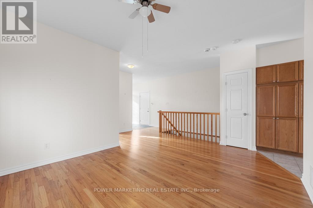 192 Felicity Crescent, Ottawa, Ontario  K1W 0C2 - Photo 8 - X12513350