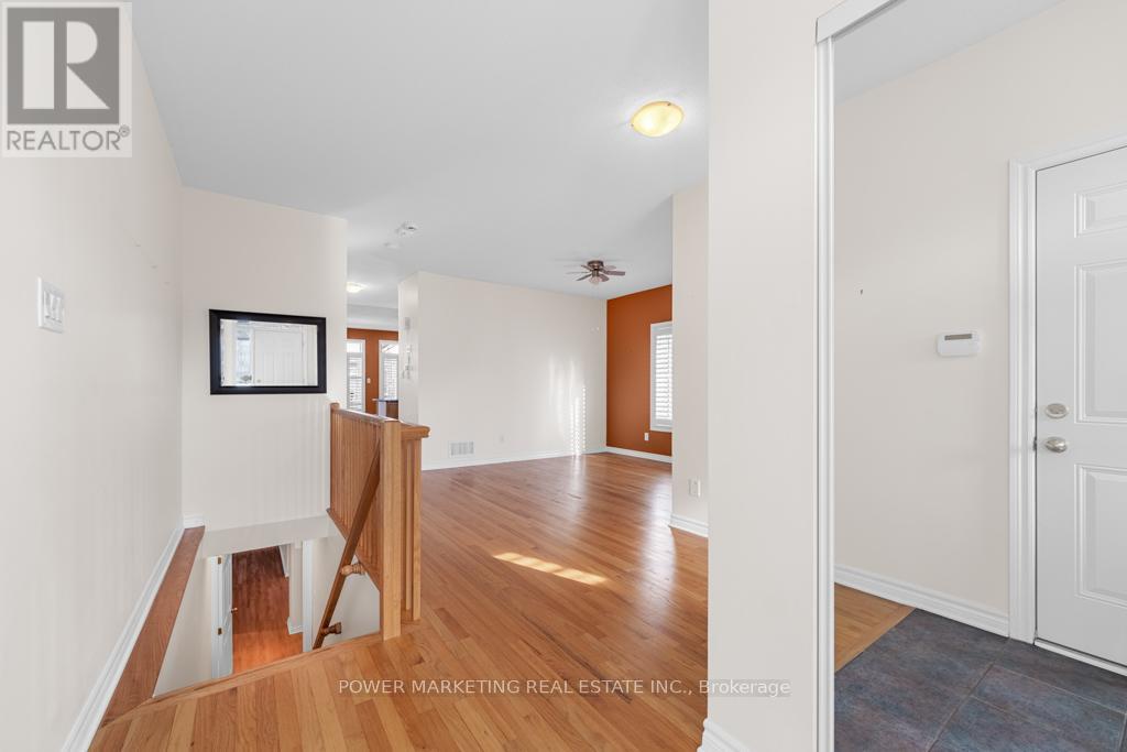 192 Felicity Crescent, Ottawa, Ontario  K1W 0C2 - Photo 6 - X12513350