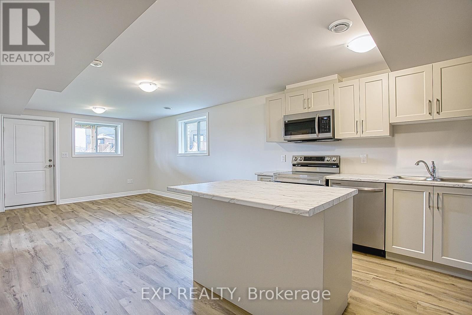 Lower - 26 Willson Drive, Thorold, Ontario  L2V 0G7 - Photo 6 - X12532370