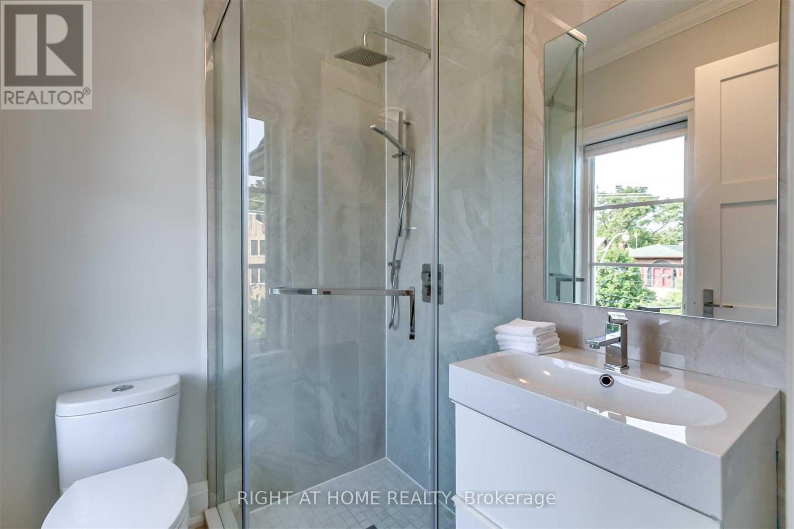 59 B Sherwood Avenue E, Toronto, Ontario  M4P 2A6 - Photo 14 - C12532472